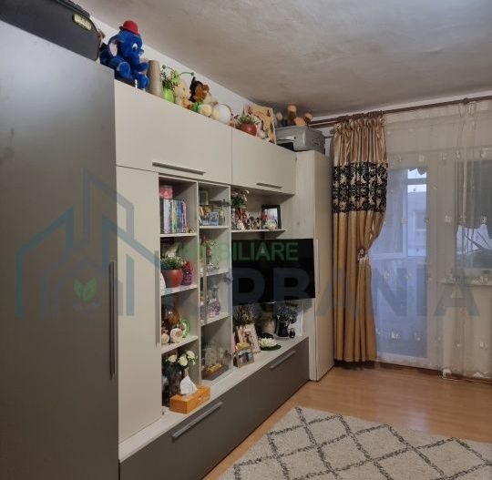 Apartament 2 camere decomandat - Poză 2