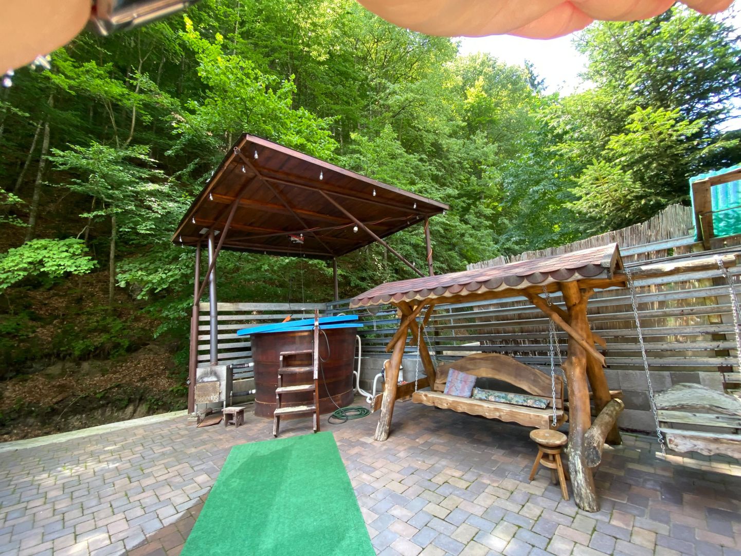 Splendoarea naturii imbinata cu stilul modern=pensiune exclusivista - Poză 8