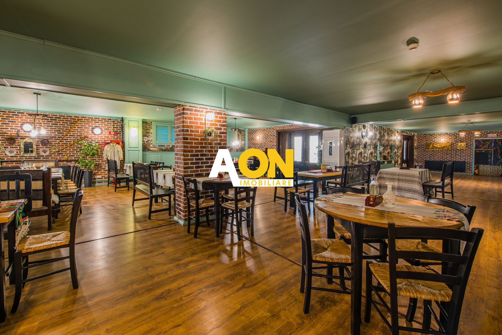 De vanzare cladire cu 2 sali de evenimente - Poză 6