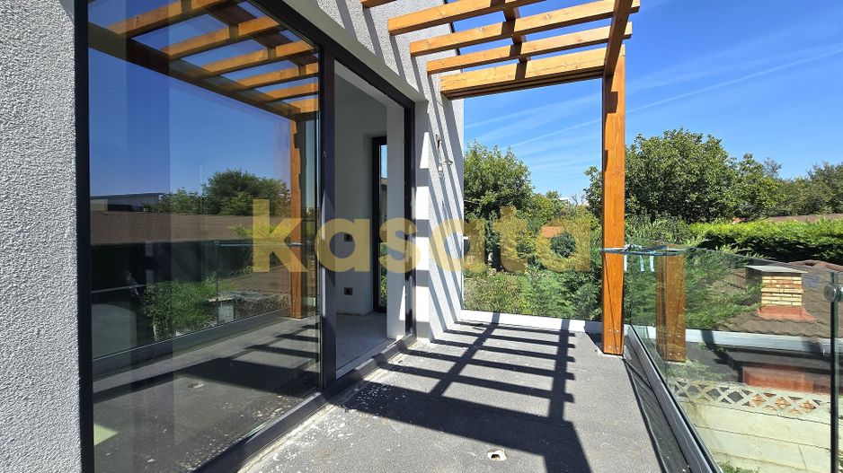 Vila Sisesti | 4 camere | Curte libera 211 mp | VIDEO - Poză 8