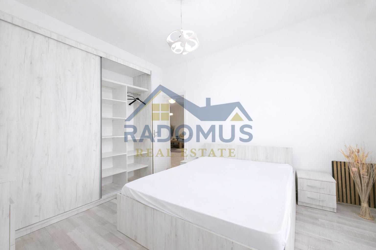 Inchiriere Penthouse - Ploiești - 9 Mai - 3Cam + 2 băi - Terasă 140mp - Poză 9