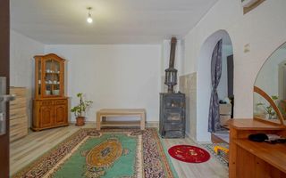 Casă bătrânească cu 3 camere la vânzare - Sânpetru - Poză 12