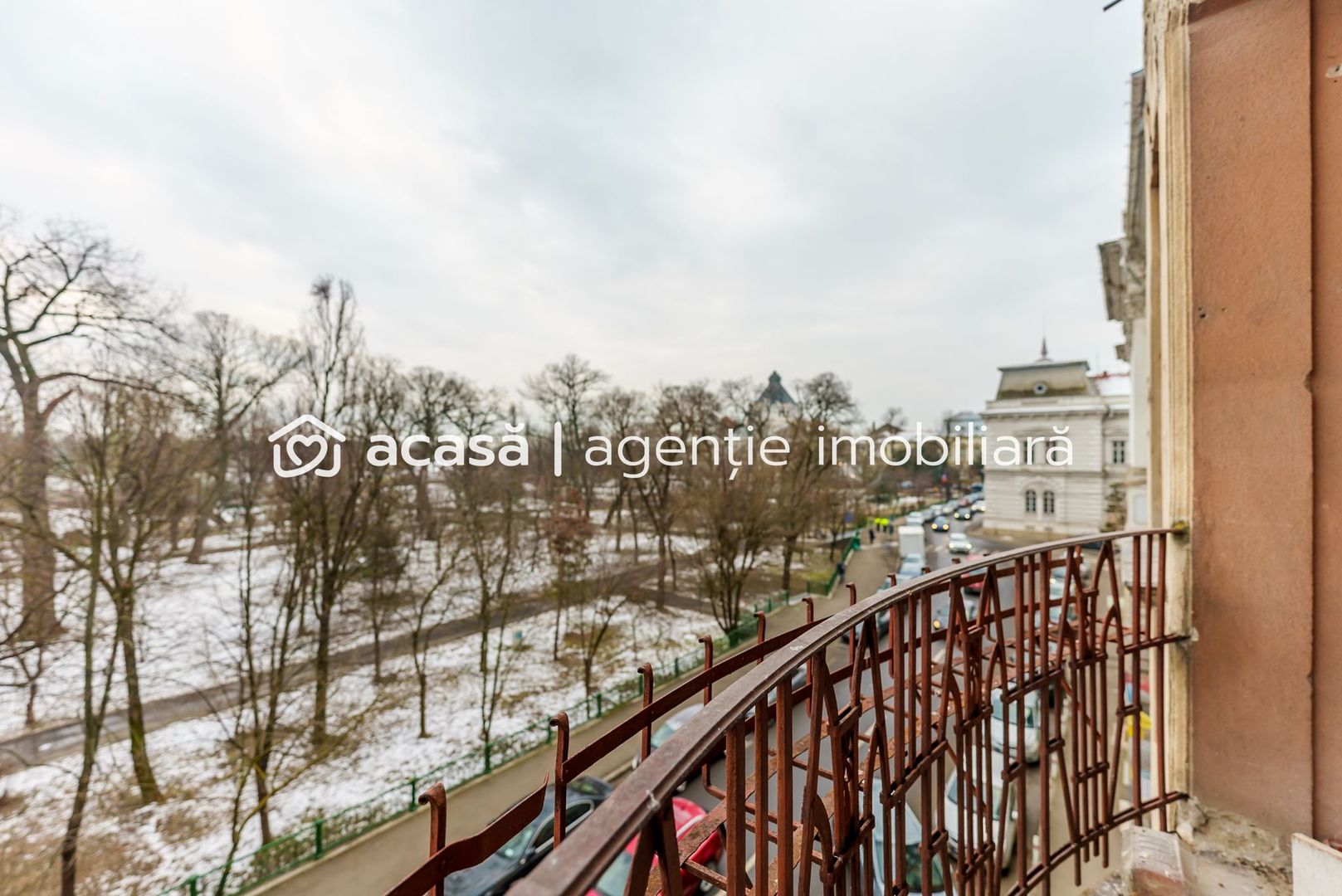 Apartament 3 camere spațios ultracentral, cu vedere la parcul Eminescu - Poză 1