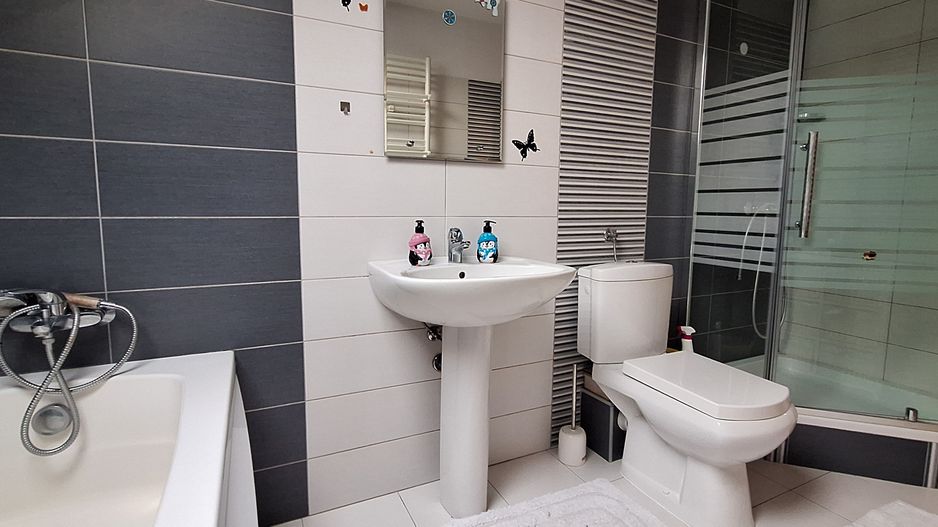 Casa individuala frumoasa si spatioasa in Giroc - Poză 34