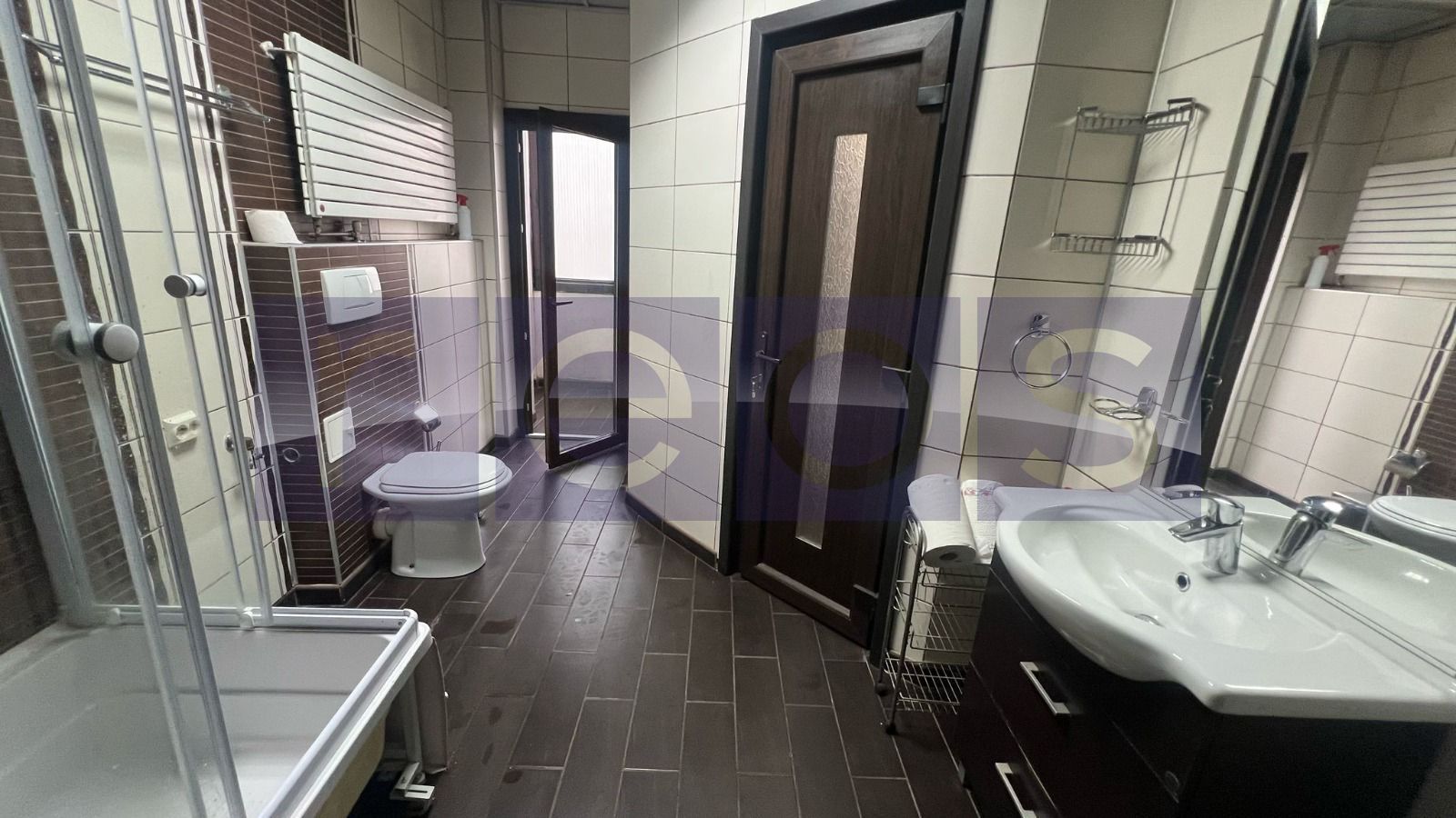 DE VÂNZARE APARTAMENT 3 CAMERE | 18 MIN METROU UNIVERSITATE | ZONA CENTRALĂ - Poză 6