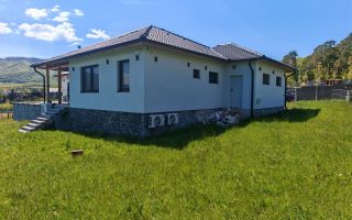 Casă spectaculoasă de vanzare situată în Tocile – „Mica Elvetie" - Poză 13