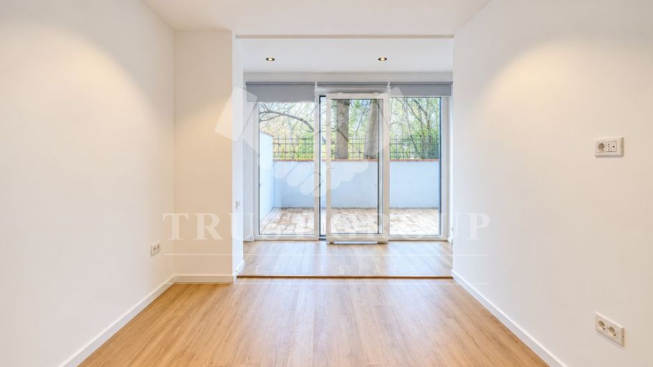 Aparatment 4 camere Victoriei | Terasa 44mp | Loc de parcare + Boxa - Poză 3