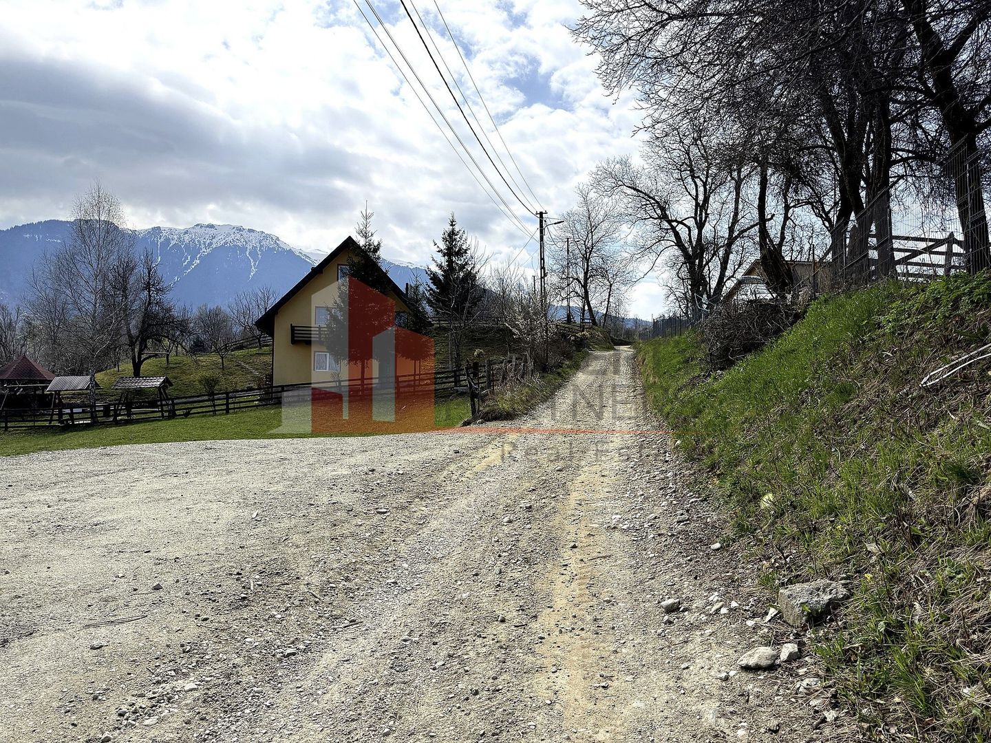 TEREN 2.495 MP | BRAN – SOHODOL | VEDERE PANORAMICĂ SPRE BUCEGI - Poză 11