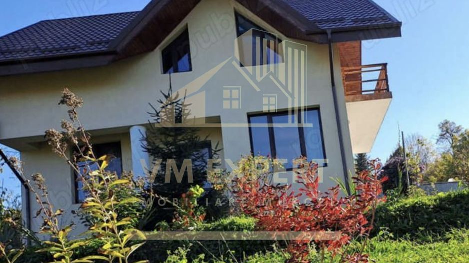 VILA DE VANZARE, CAMPULUNG, ZONA MARCUS, 150 MP, TEREN 1843 MP - Poză 1