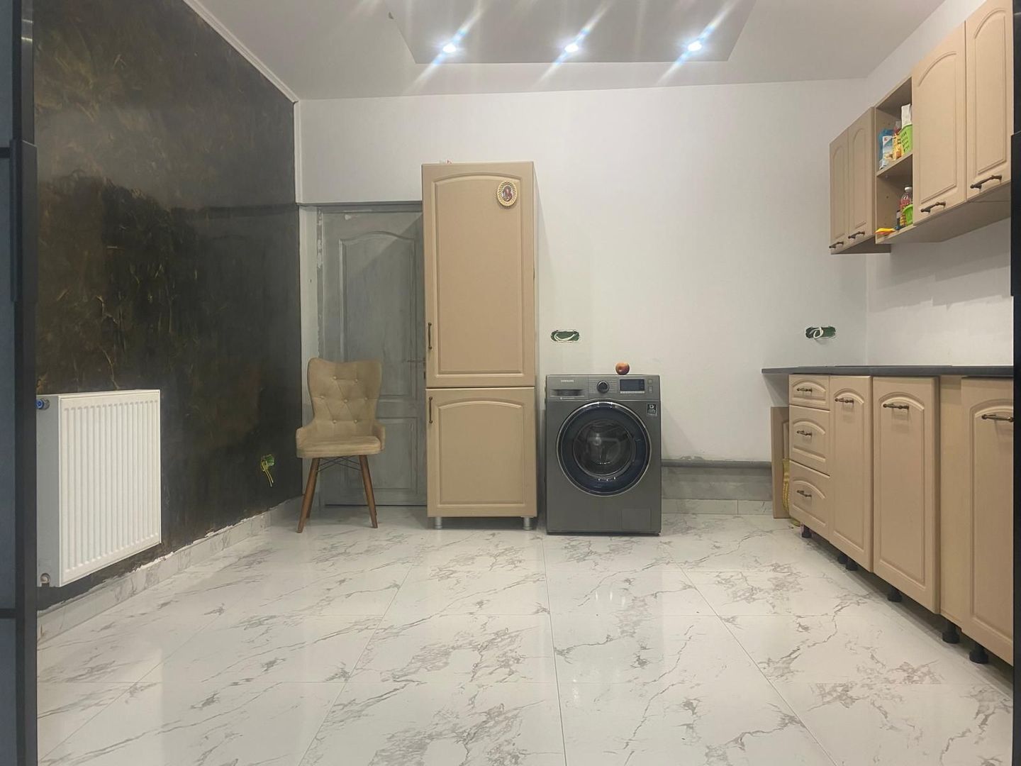 Gata de locuit! Vanzare casa cu 6 camere in Targoviste - Poză 7