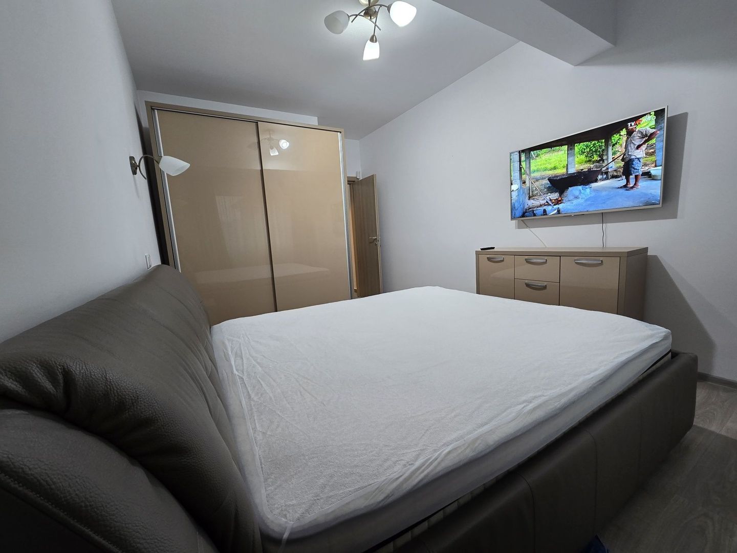 Apartament 3 camere inchiriere Piata Muncii, la 5 minute de metrou - Poză 7