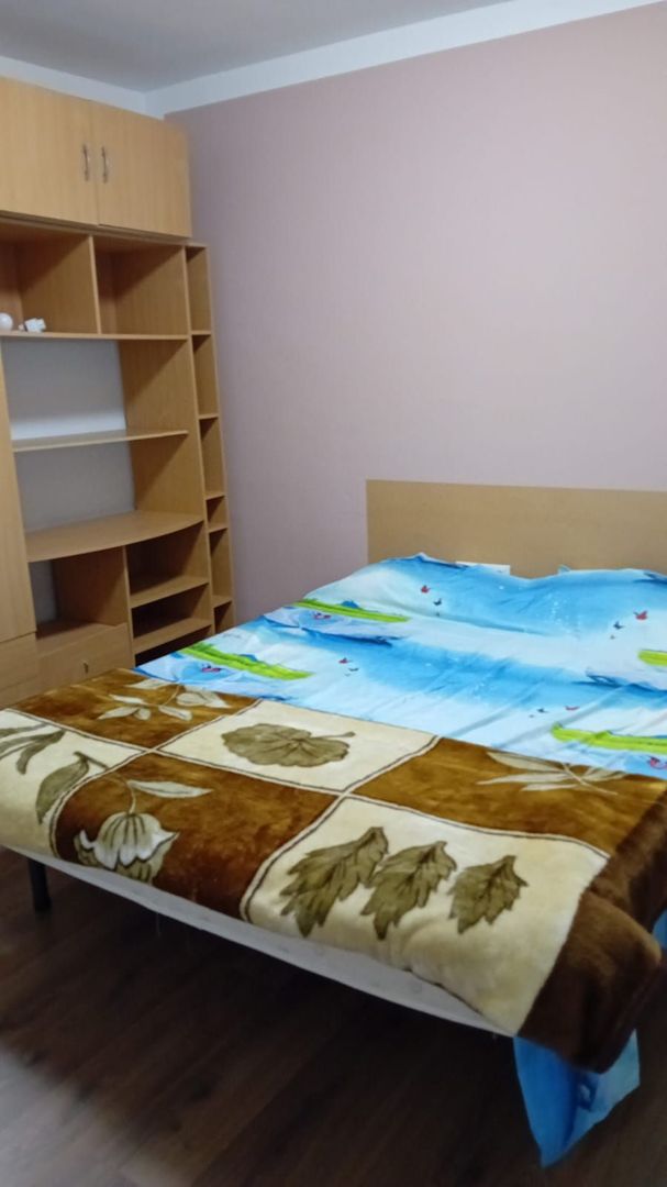 Ag EUROPA vinde ap 2 cam RENOVAT 44mp la etajul 1 în Micro 14 - Poză 3