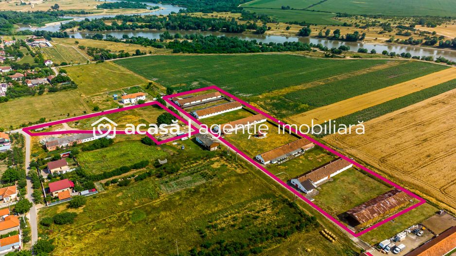 Fermă Mândruloc 2,5 ha - Poză 1