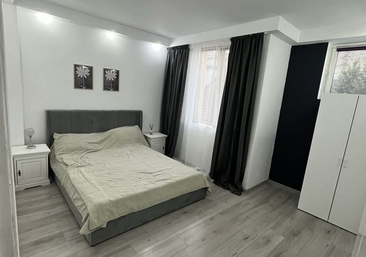 Apartament in vila Cervantes // Cișmigiu - Poză 1