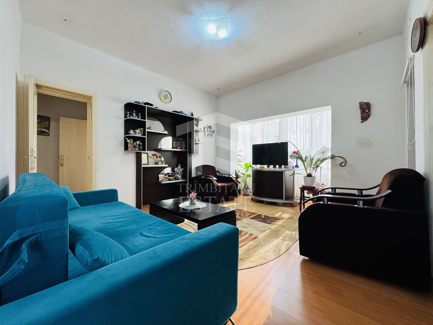 Apartament 3 camere in Vila+Demisol locuibil 18,40 mp - Parcul Carol - Poză 1