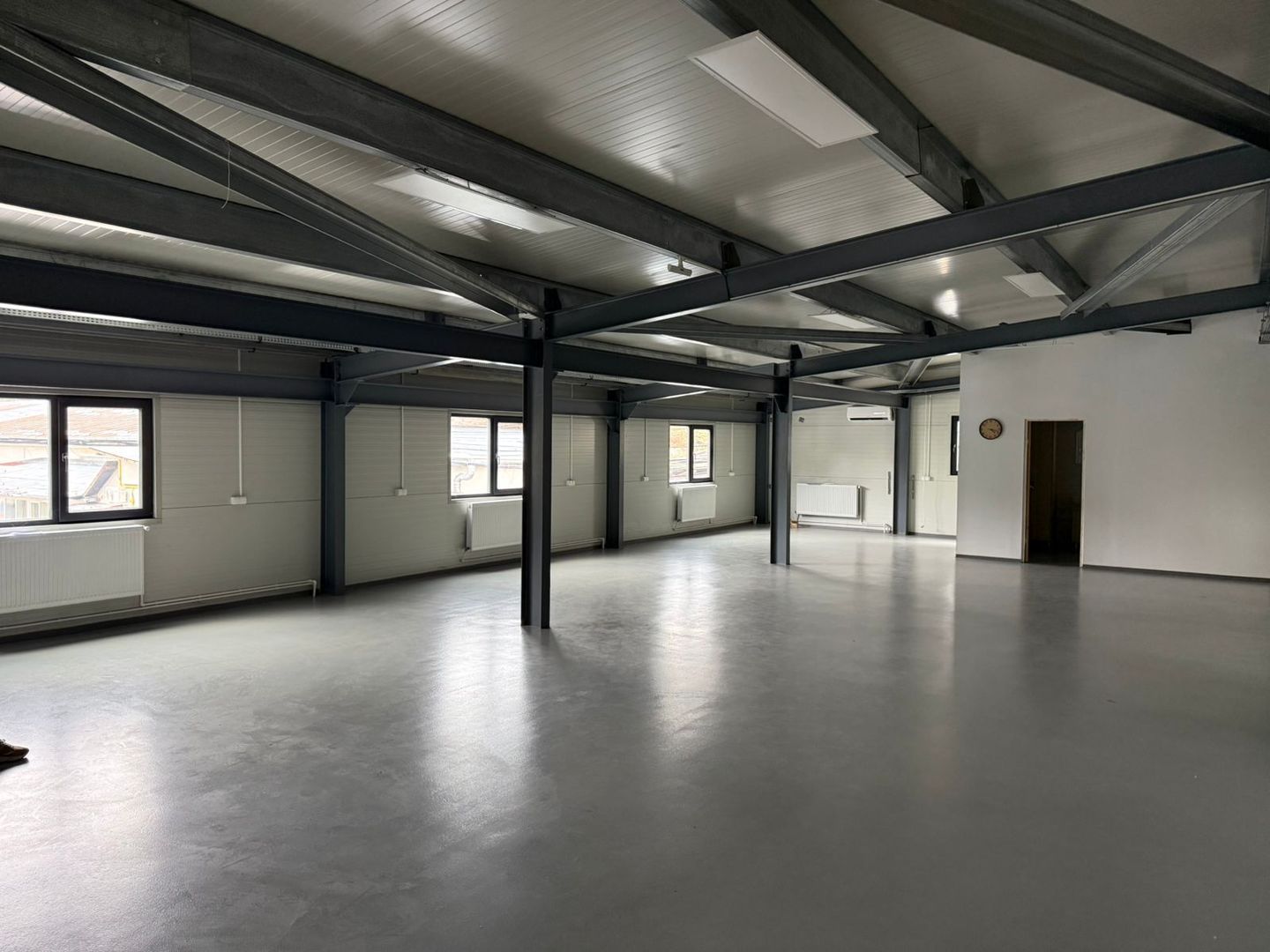 Spatiu comercial de inchiriat - Poză 1