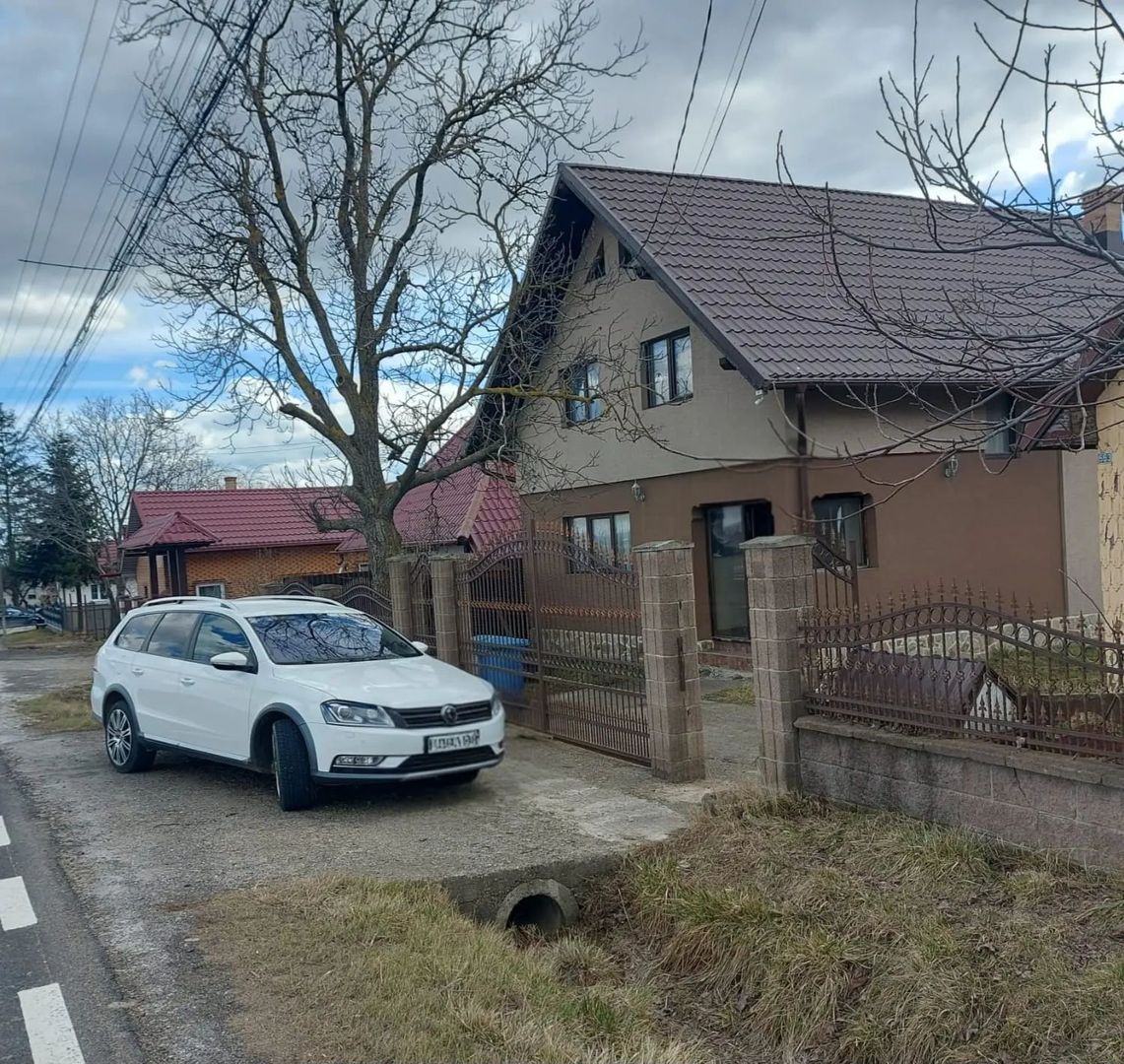 🏡 Casă de vânzare în Horodnicul de Sus! 🏡 - Poză 2