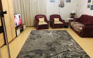 BRASADAS vinde casa cu 3 cam teren 5 ari in zona Piata Mare. - Poză 2