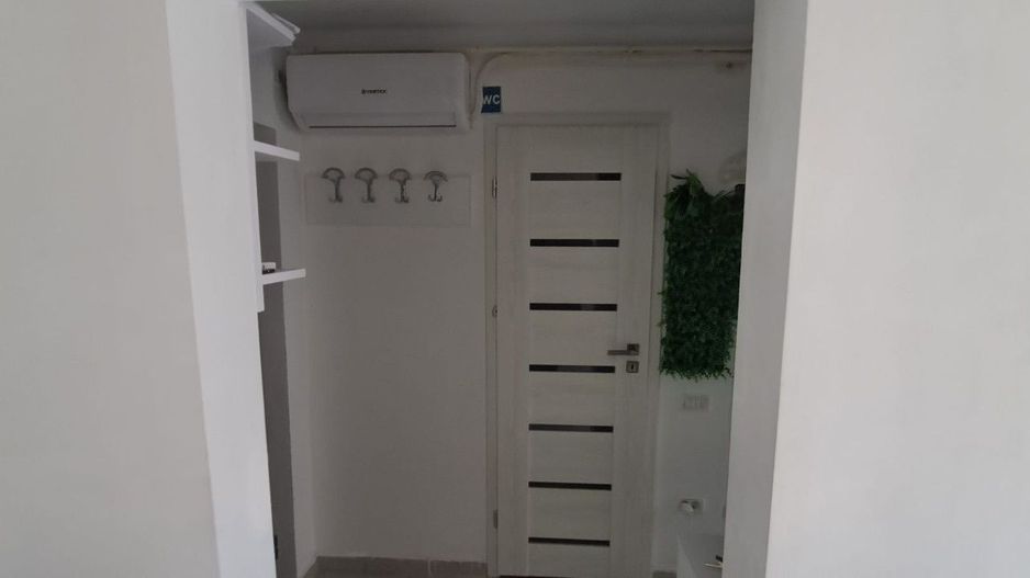 Garsoniera moderna, centrala proprie, AC, 8 min metrou - Poză 8