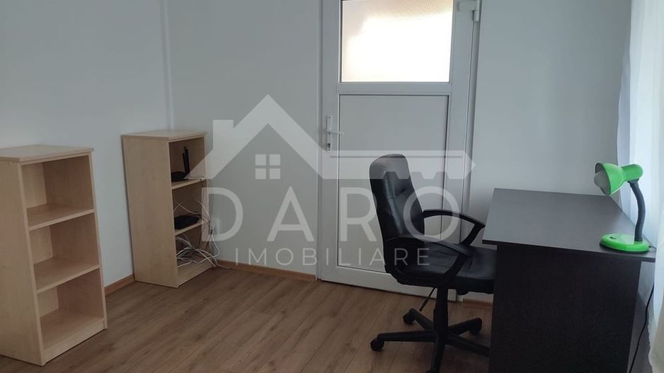 Apartament 3 dormitoare 4 camere - Poză 3