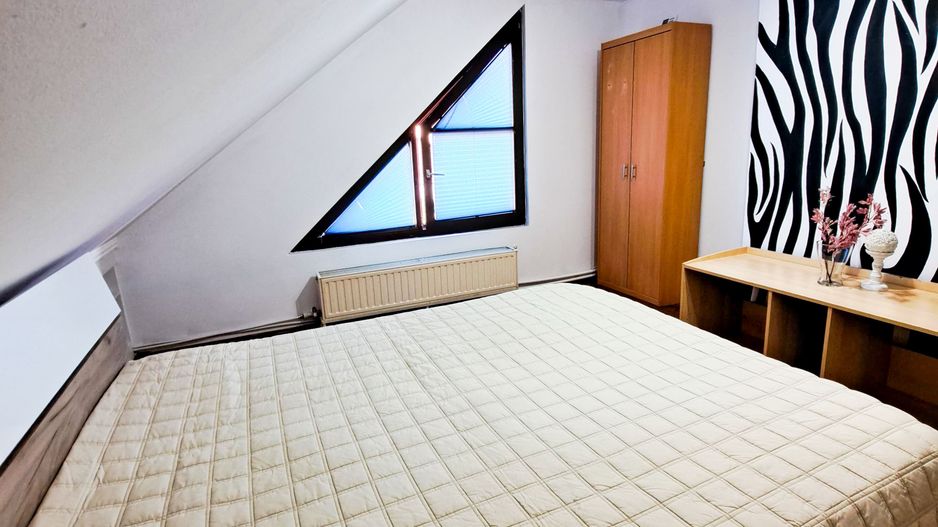 Ap 3 Camere la Mansardă de Casă - Utilități Separate - Poză 2
