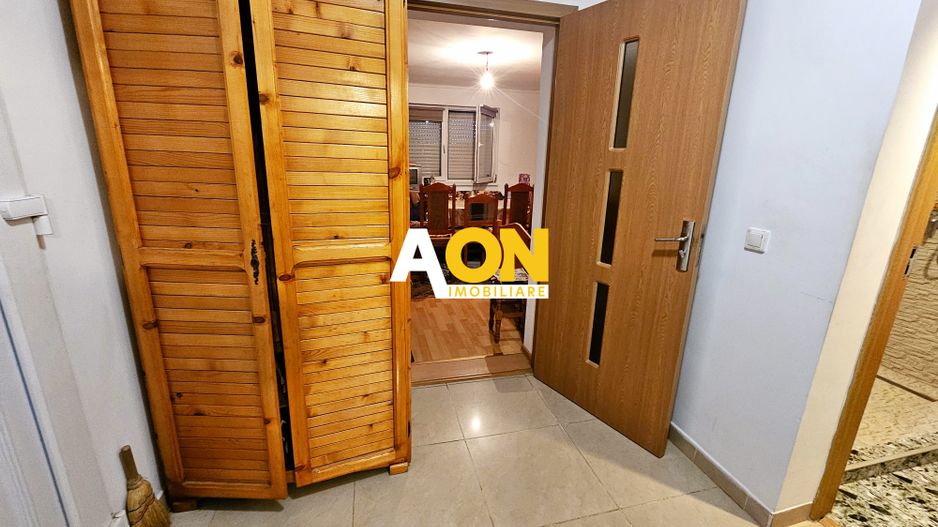 Casa cu doua corpuri, 5 camere, 1580 mp teren, Dealul Furcilor - Poză 21