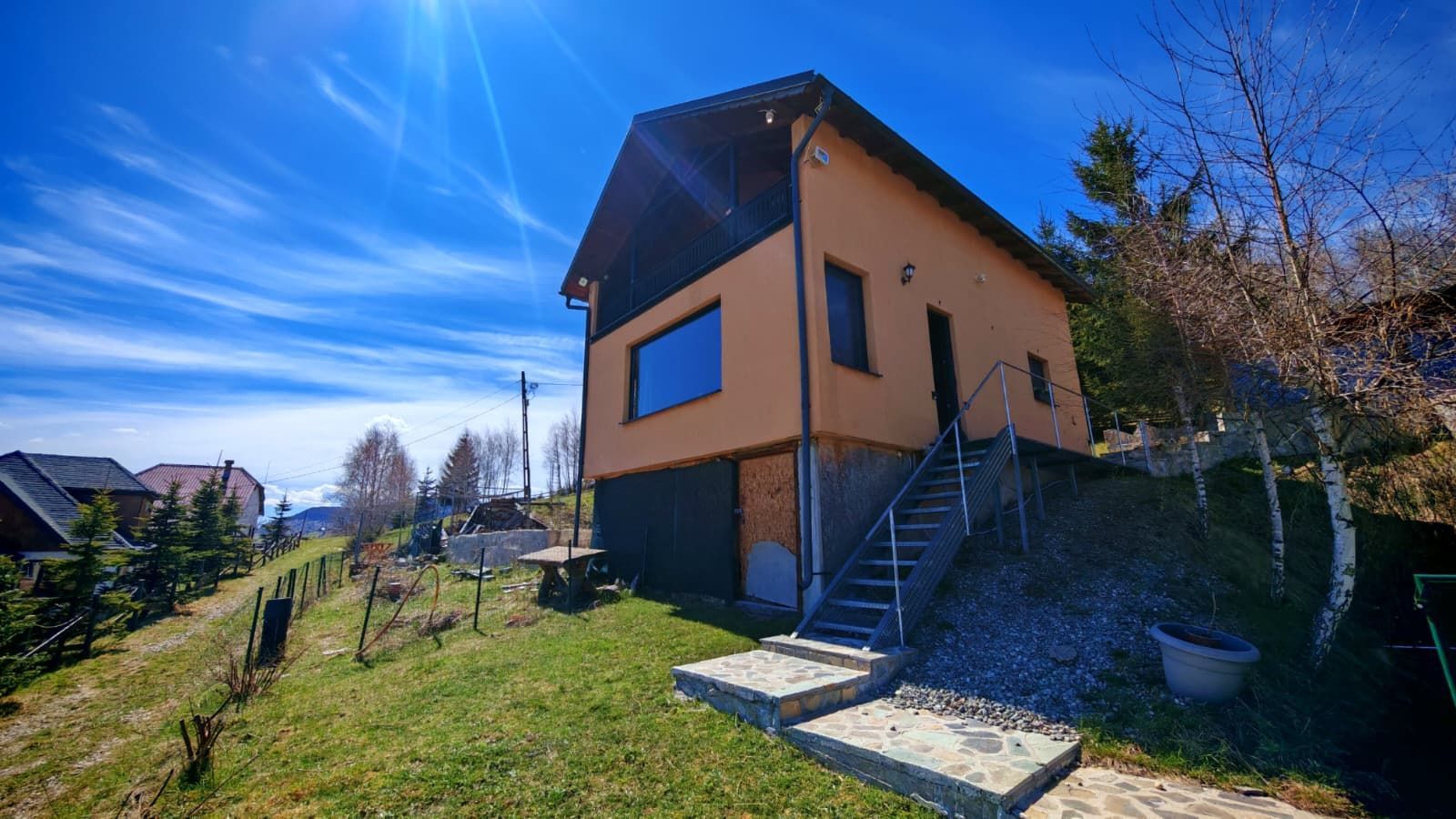 Casa / pensiune investitie sat Pestera, Moieciu, Bran - Poză 1