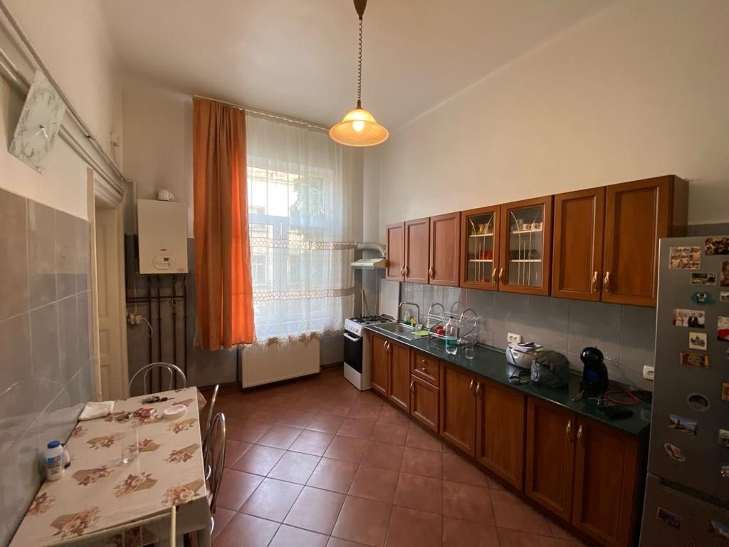De vanzare apartament 4 cam. in vila 140 mp si curte 170 mp ultracentral sect 5 - Poză 12