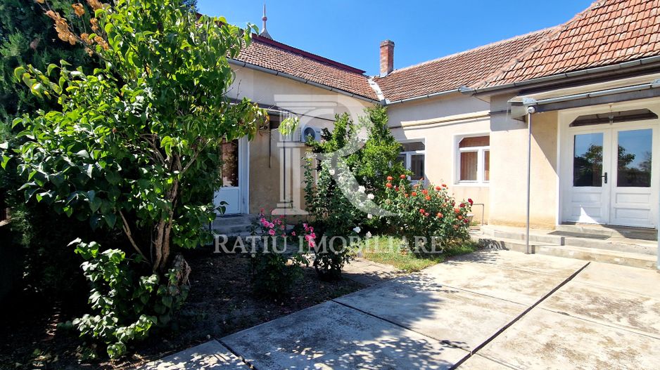 Casa cu 6 camere de vanzare | Teren 557 mp | Salonta | Bihor - Poză 3