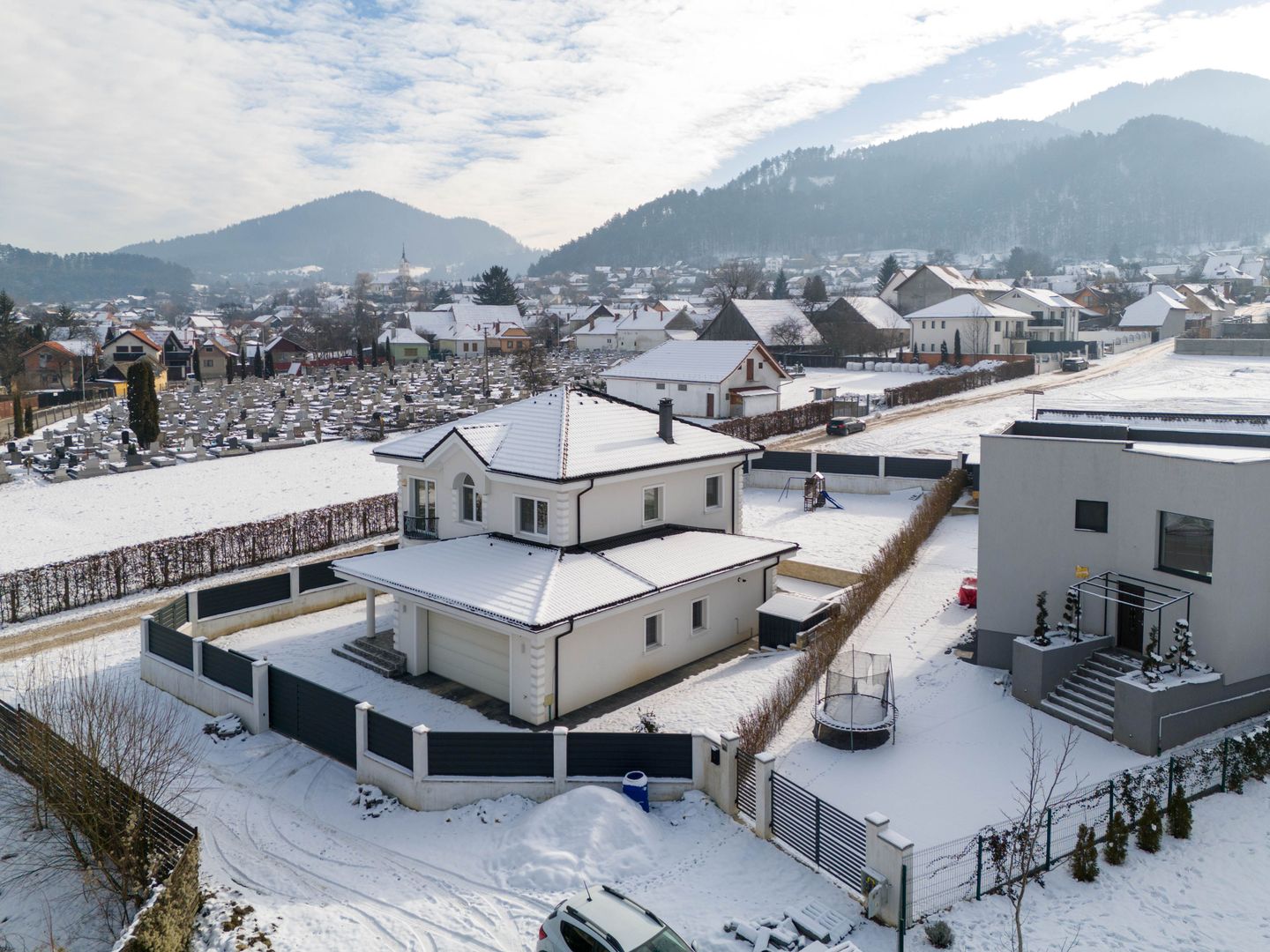 Casă ideală pentru familie în Brașov, Bunloc – spațioasă, luminoasă, priveliște - Poză 54