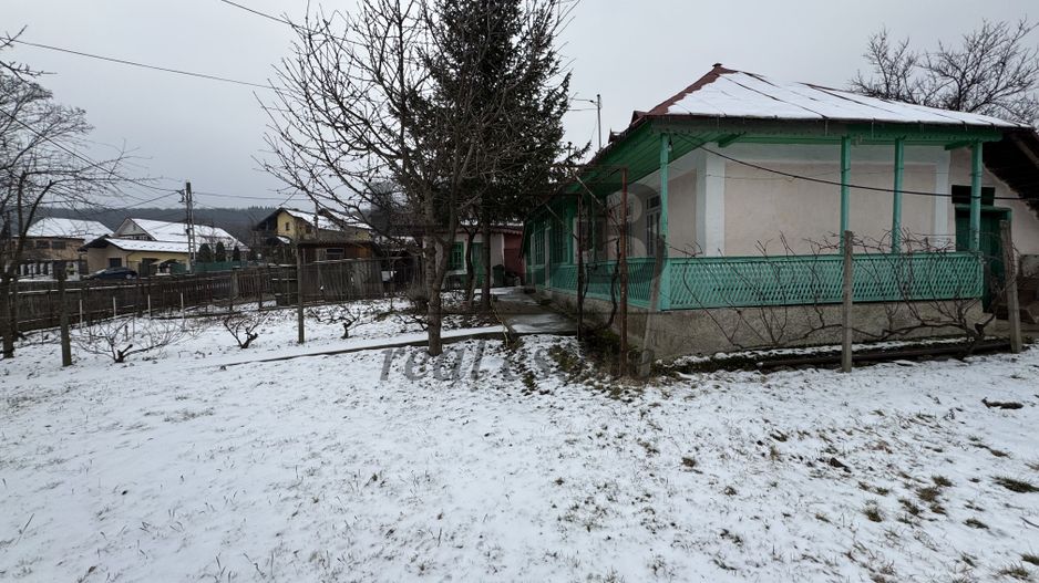 casa batraneasca situata in Hemeius - de vanzare - Poză 5