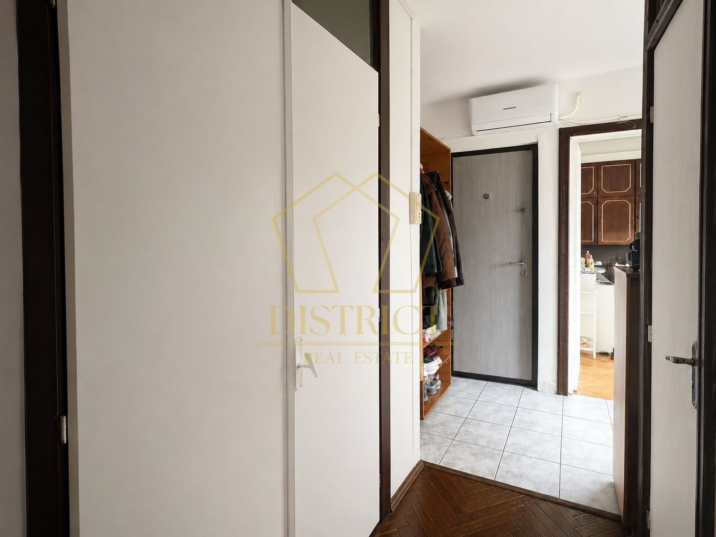 Apartament cu 3 camere decomandat | Calea Sagului - Poză 14