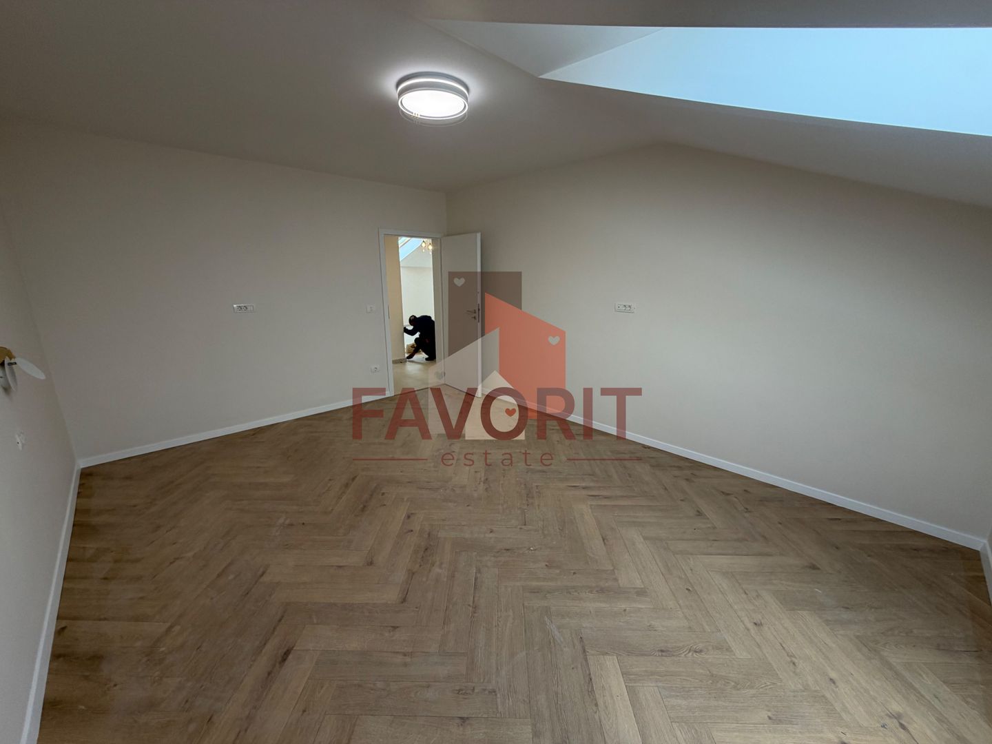 NOU. Disponibil imediat. Decomandat. Zona Soarelui - Poză 14