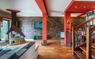 0% COM Apartament cu 3 camere, scara interioara, semineu | Favorit - Poză 1