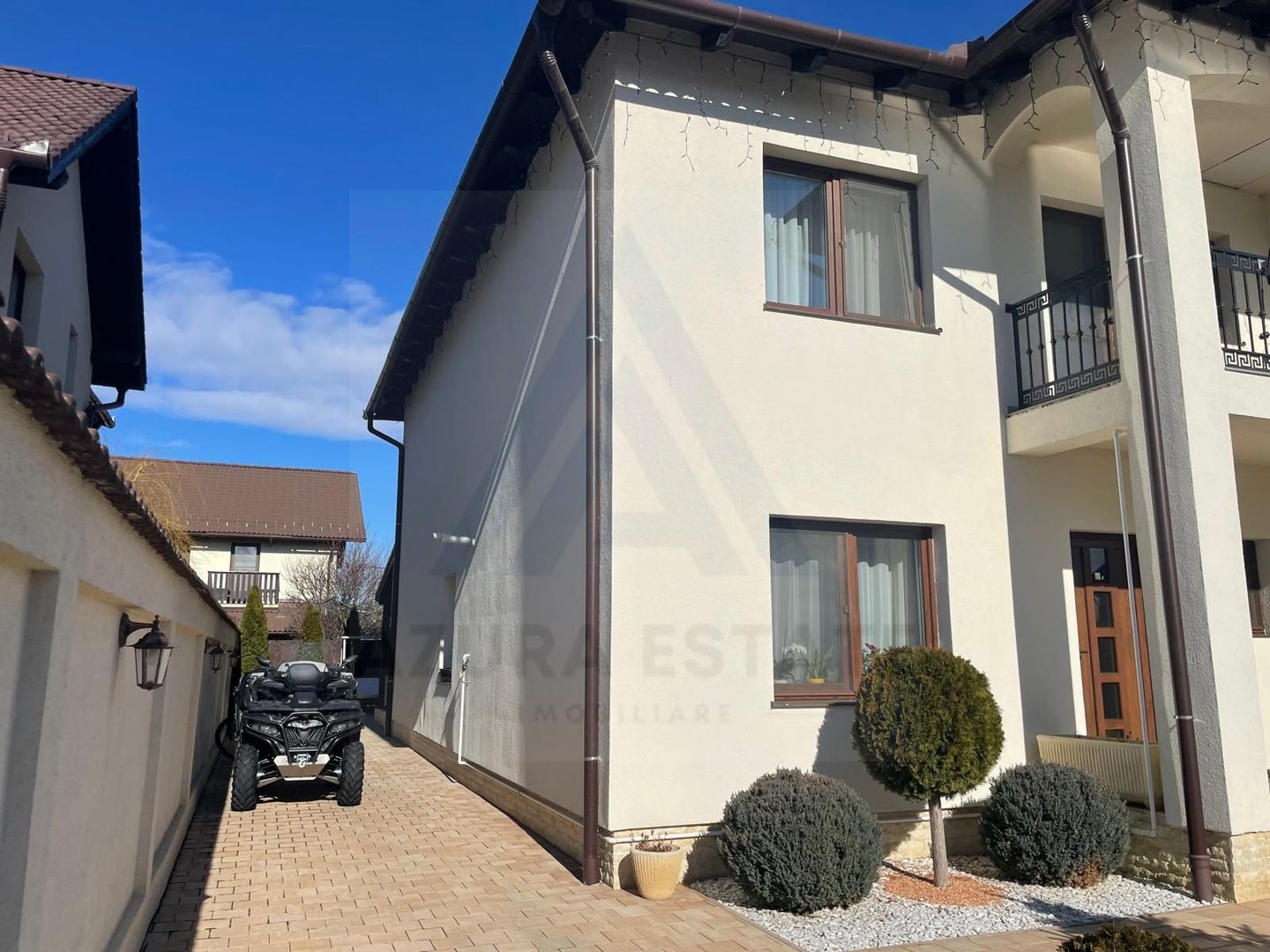 Casa premium 4 camere 130 mp utili 2 bai teren 250 mp in Arhitectilor - Poză 1