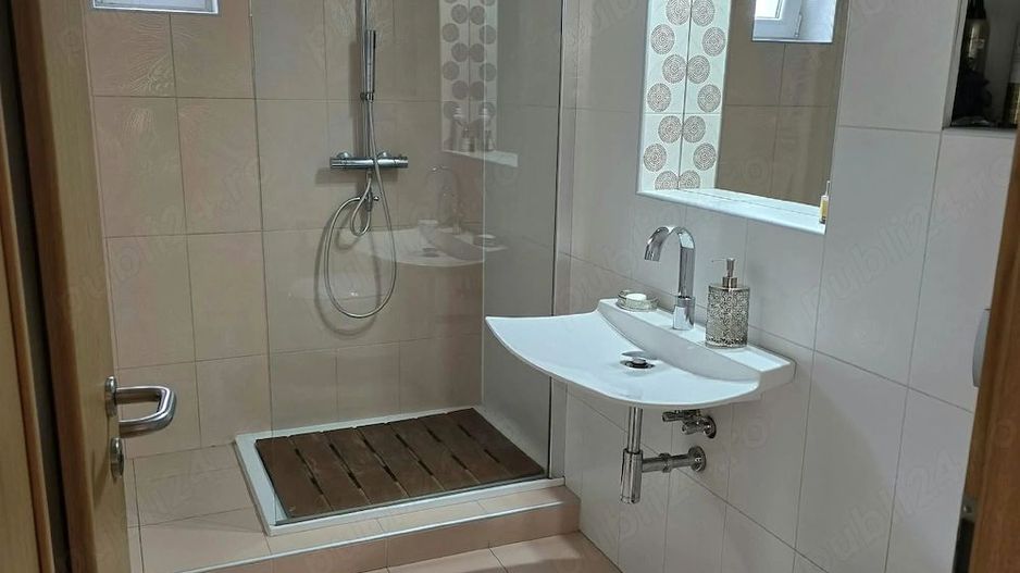 Casă în centrul municipiului Alba Iulia - Poză 7