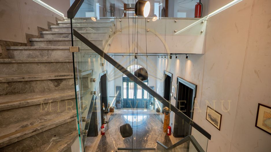 Vilă istorică de vânzare în Peninsula Constanța - Poză 19