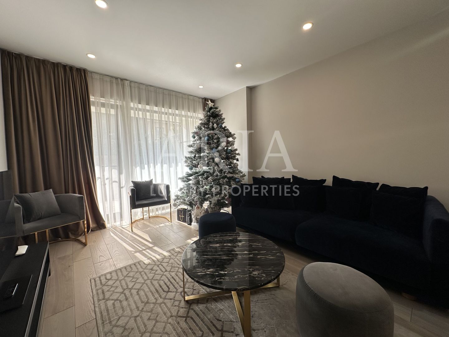 TRIANA 3 CAMERE | CURTE | PISCINA | GYM - Poză 1