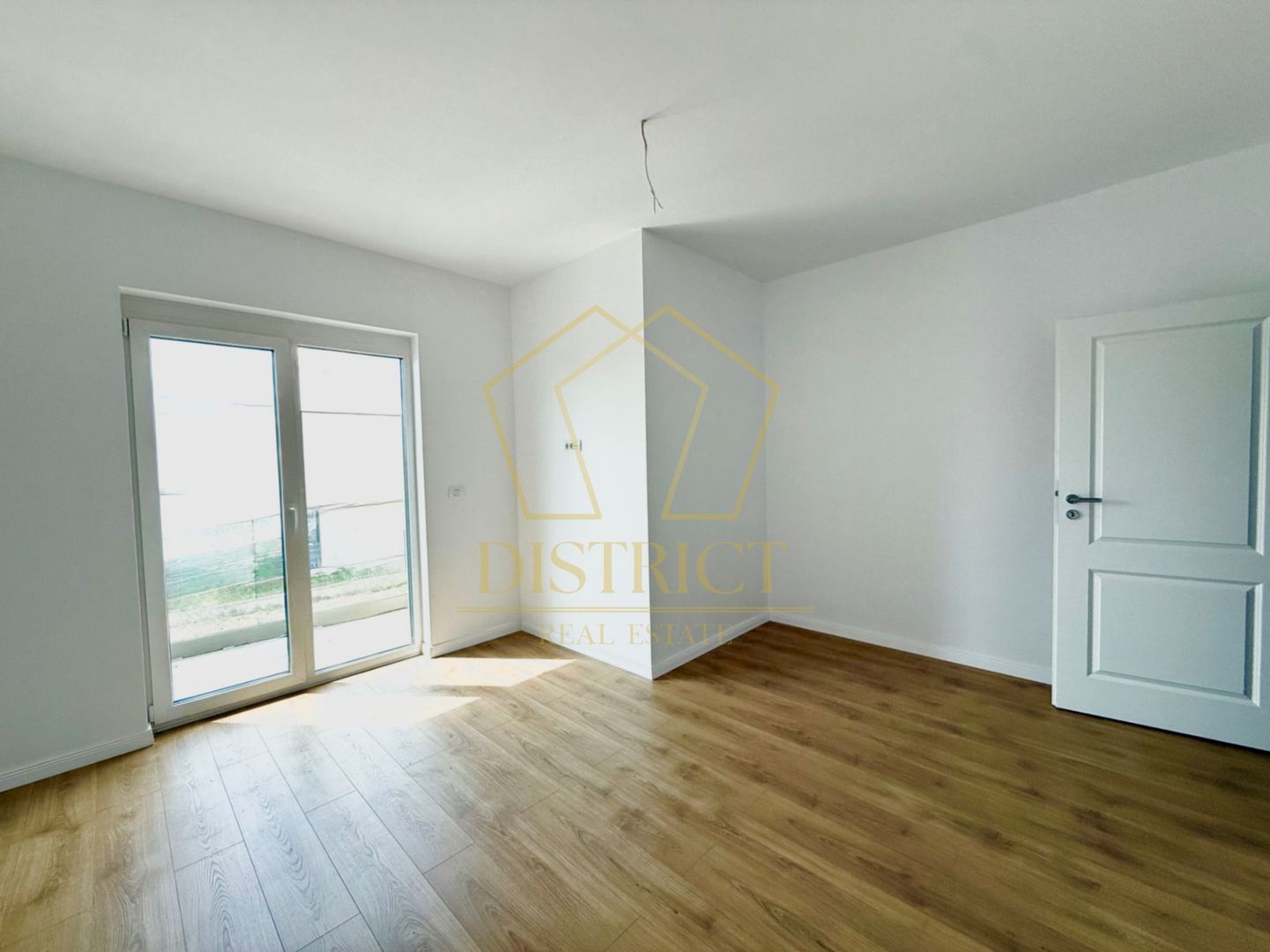 Duplex modern cu 4 camere | Covaci - Poză 5