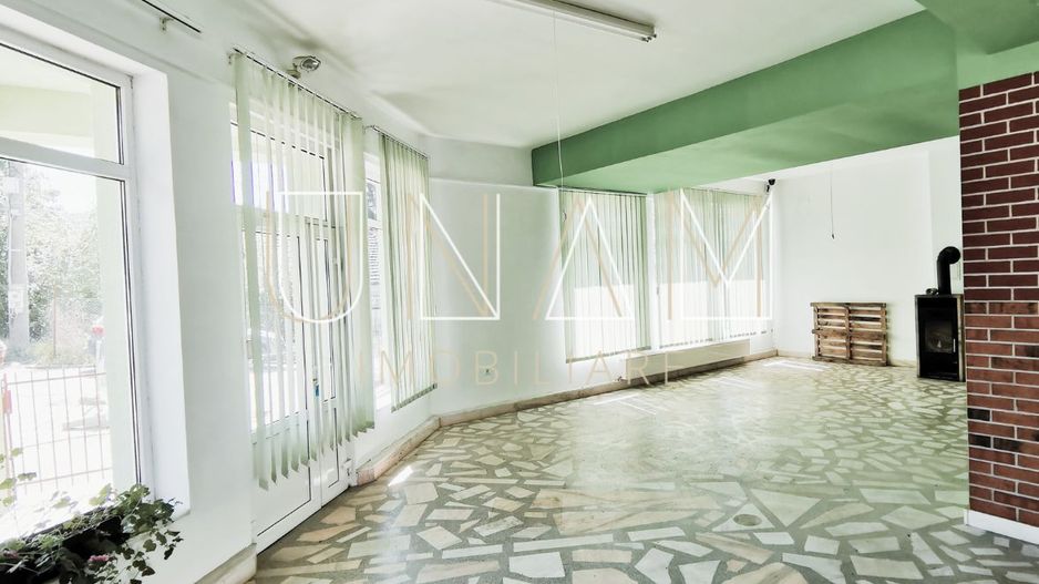 O proprietate Multiple Posibilități VANZARE sau INCHIRIERE - Poză 13