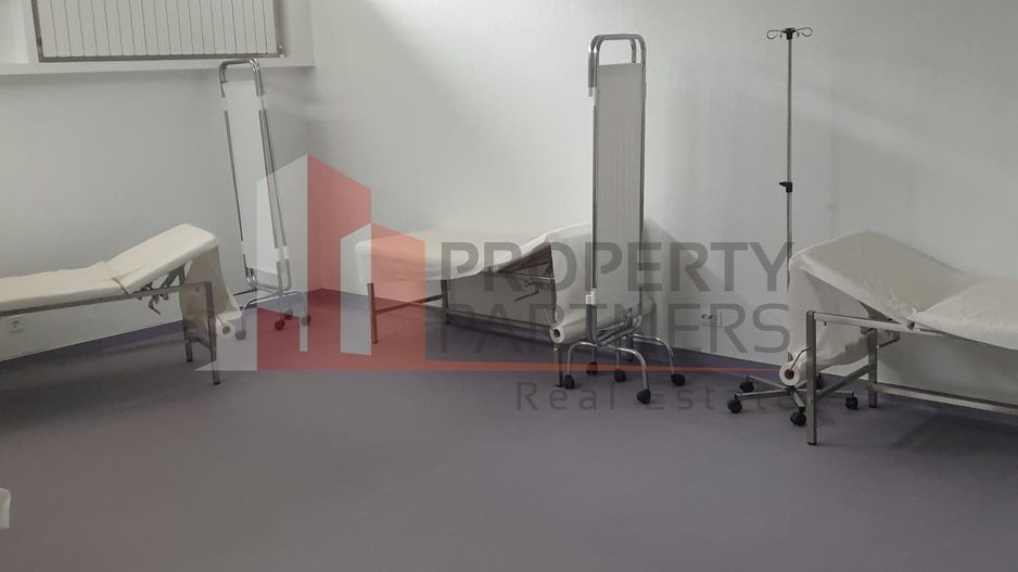 561 mp amenajati pentru clinica medicala - Poză 14