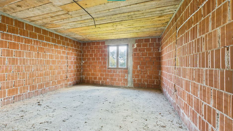 Casă la roșu, P+1, în localitatea Beliu, Arad - Poză 9