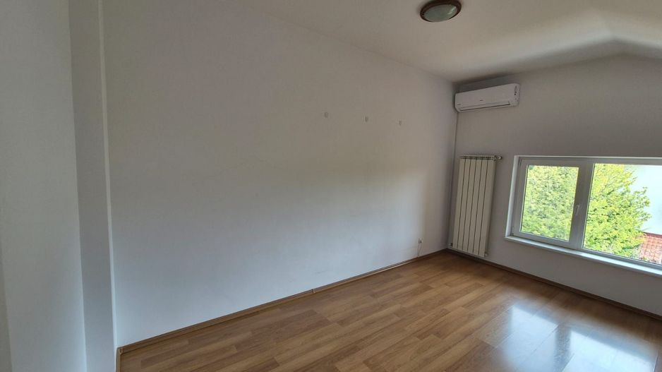 Inchiriere vila 5 dormitoare S + P + 1E + M zona Erou Iancu Nicolae - Poză 13