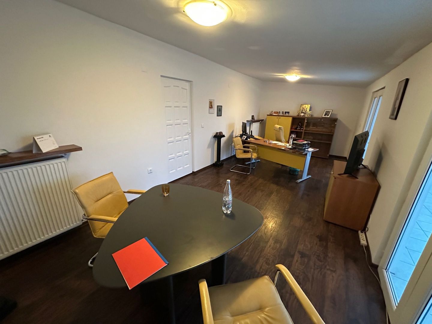 Cladire pretabila spațiu birouri/ clinica - Poză 38