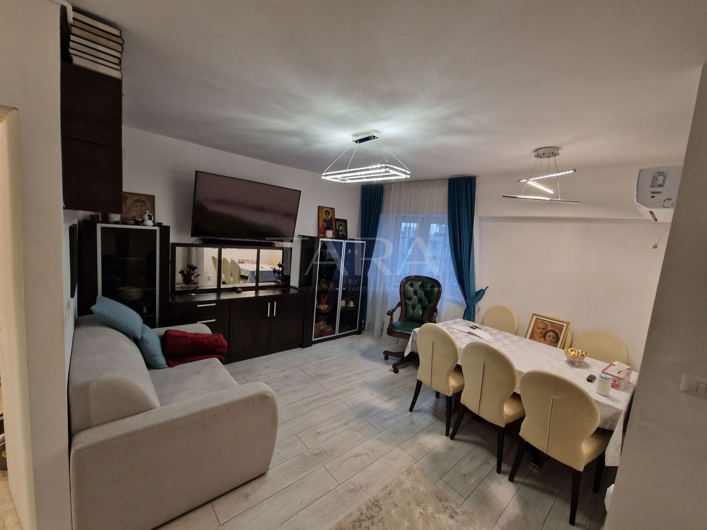Apartament cu 1 cameră ultrafinisat în zona centrală, Piața Cipariu - Poză 1