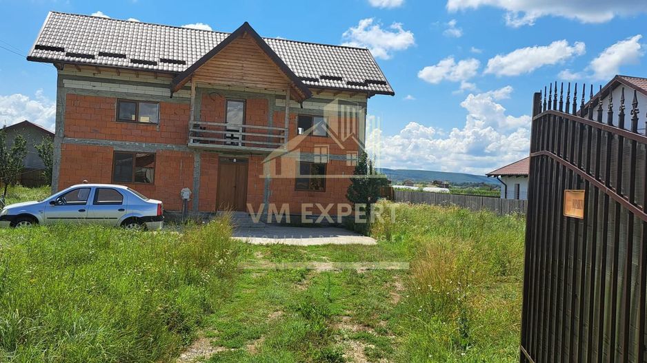 VILA 4 CAMERE, TEREN 787 MP, PISCANI, ARGES - Poză 1