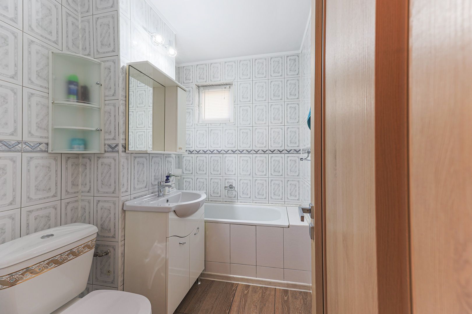 Rezervat De vânzare apartament spațios cu 2 camere decomandat etaj 3 - Poză 9