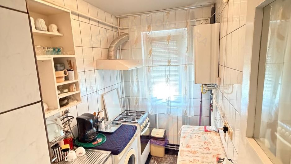 Vanzare apartament cu 4 camere in Micro 13, etaj 3, pret 65 000 euro - Poză 11