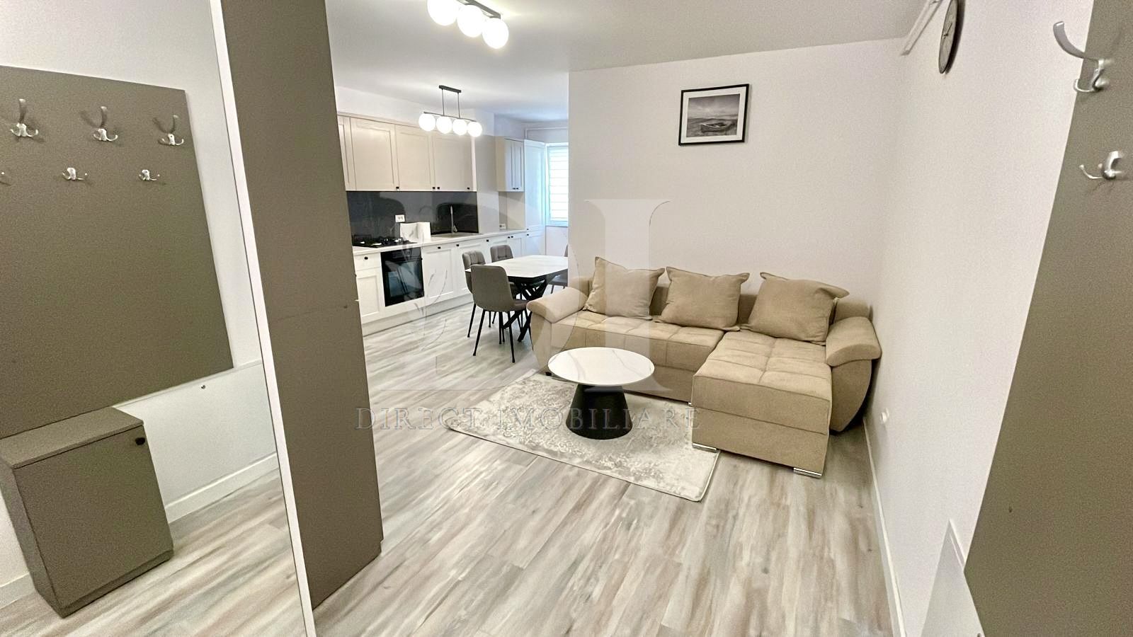 Apartament 3 camere de vanzare /  Zona Stadionului / Floresti - Poză 1