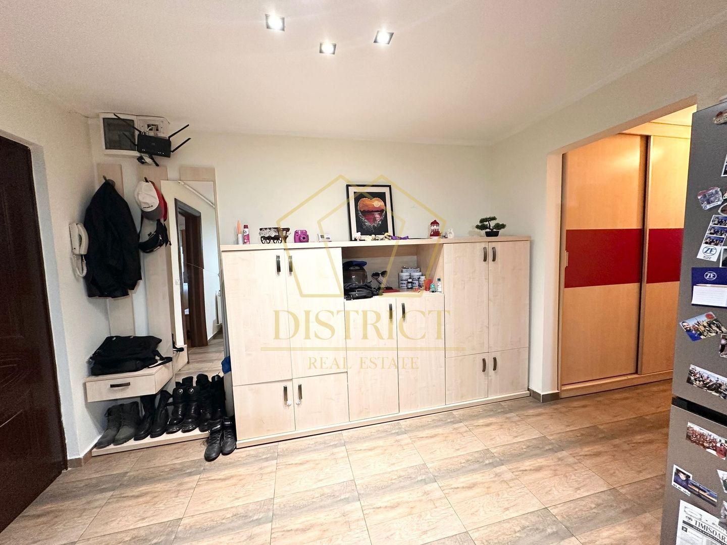 Apartament spatios cu 3 camere | Calea Sagului - Poză 12